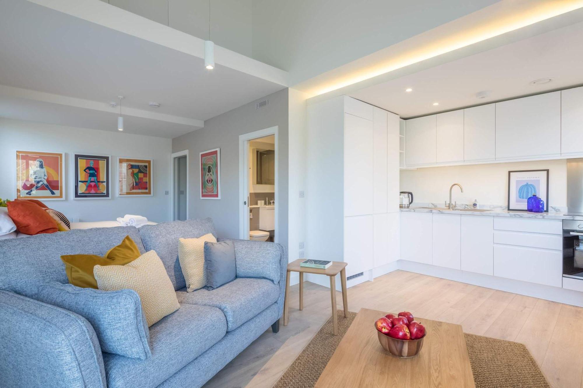 Luxury Riverside Views & Parking * Cambridge (Cambridgeshire)
